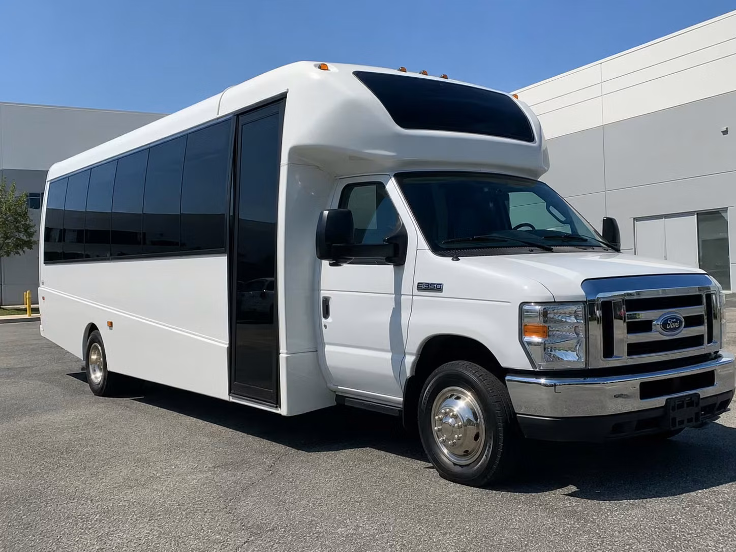 15 passenger minibus
