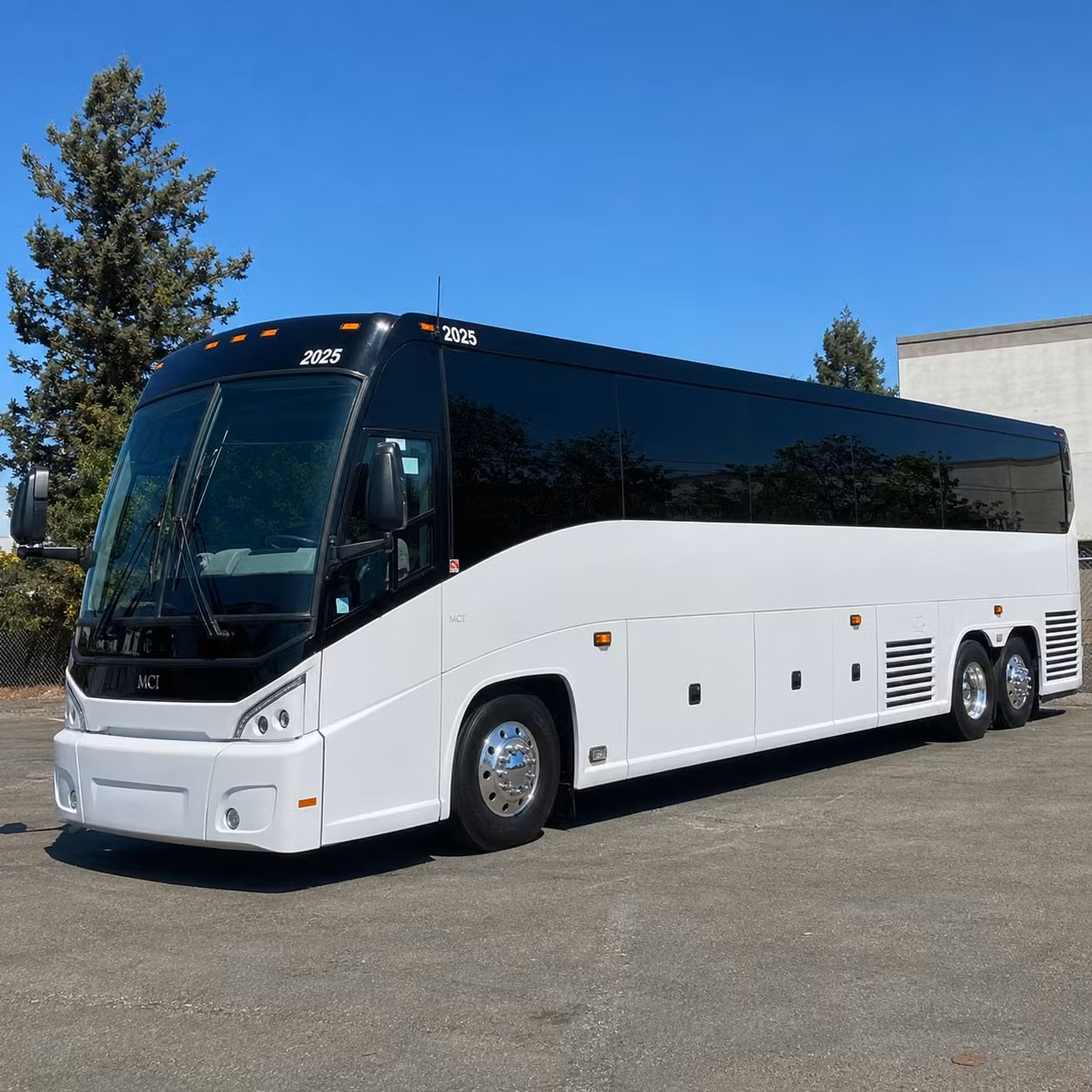 let a charter bus handle the drive so teachers can focus on the learning
