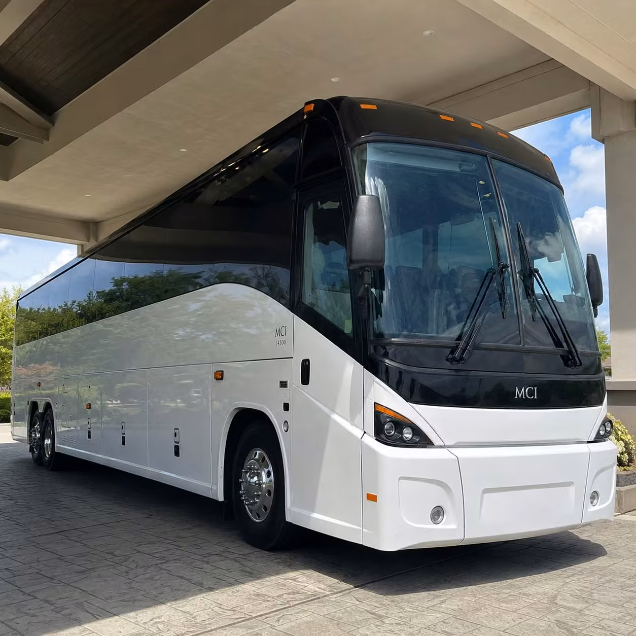 westminster employee shuttle services along the 405 and 22 corridors
